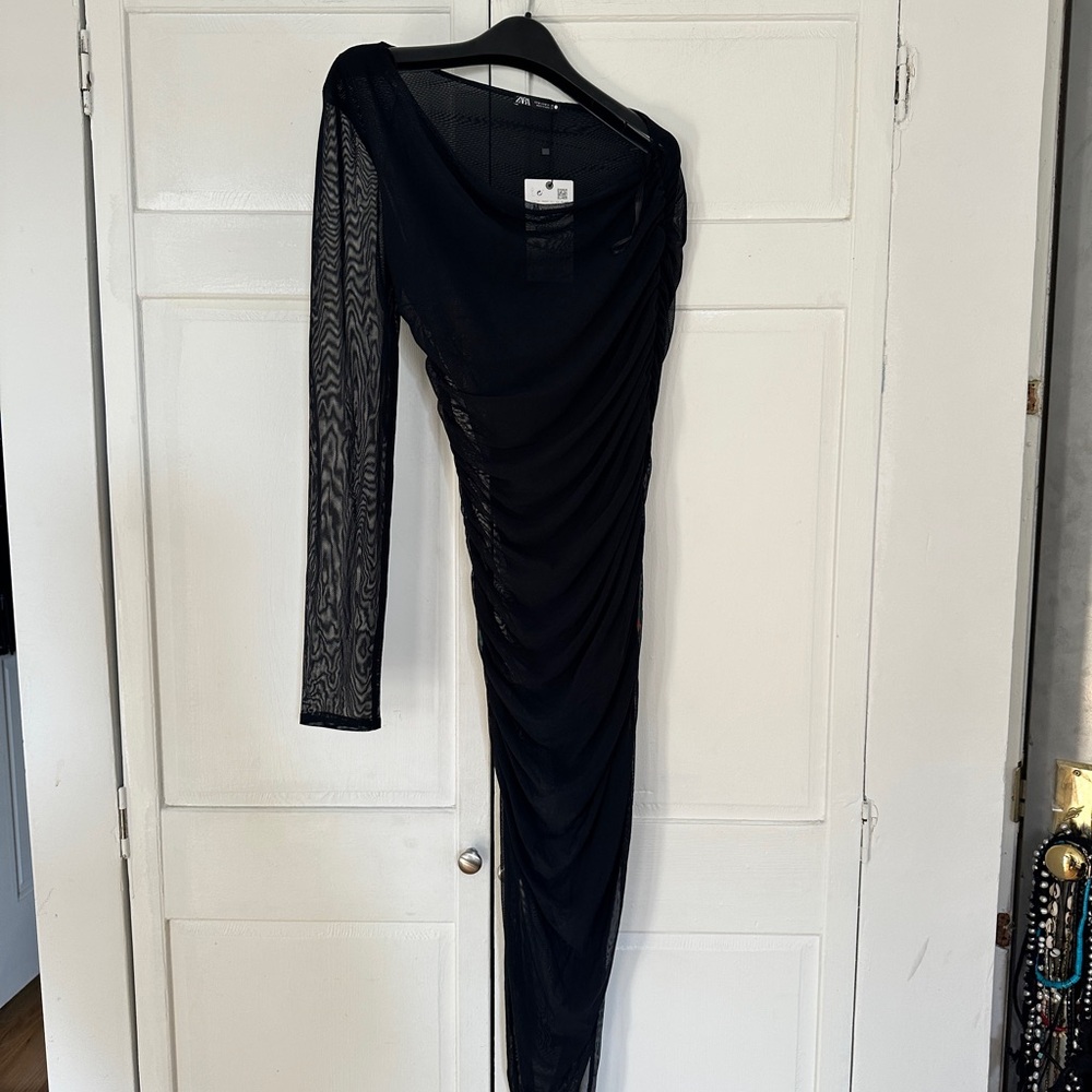 NWT Women’s Zara Black Mesh Off Shoulder Ruched Dress Size M 
